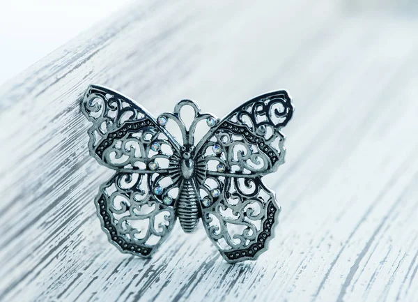 Pendentif papillon de luxe avec diamants — Photo