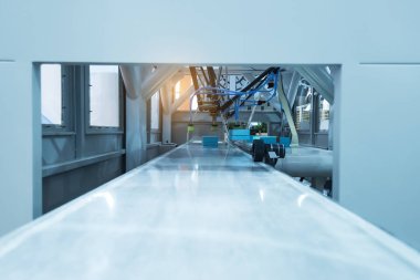 Konveyör izleme makinanızın Robotik el.