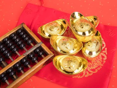 Çin Altın külçe ve abaküs demek sembolleri zenginlik ve başarılı