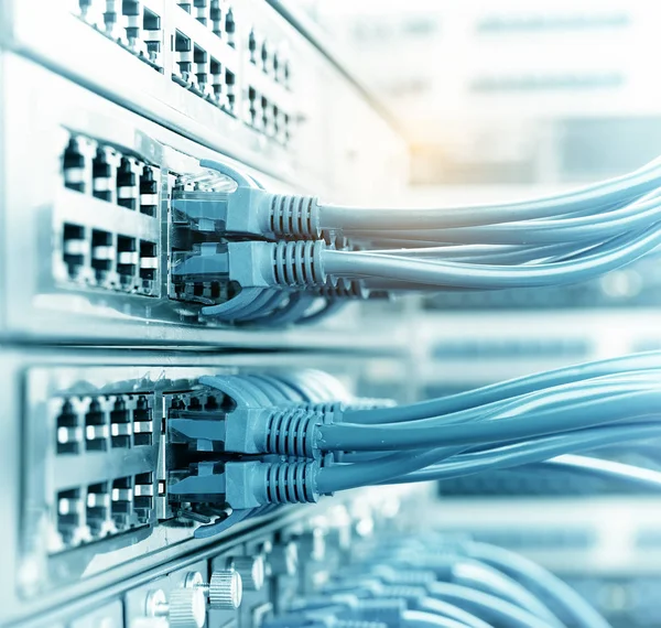 Ethernet kablosu ağ üzerinde arka plan geçer 