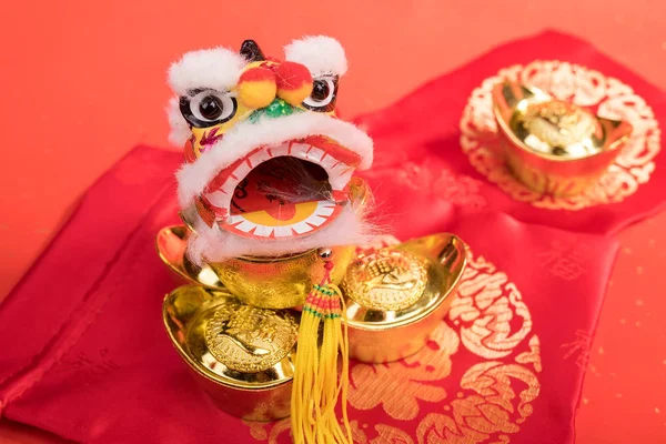 Chinese traditional dancing lion for new year — Stock Photo, Image