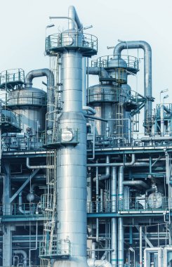 Gaz işleme fabrikası. Gaz ve petrol sanayiinin manzarası