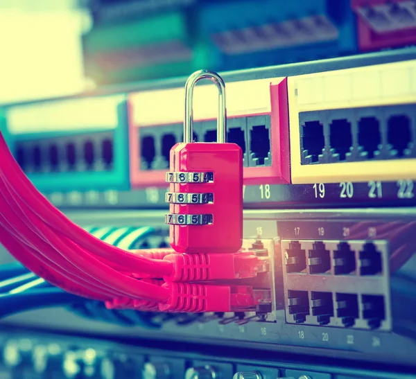 Concepto Red Protección Datos Con Candado Interruptor — Foto de Stock