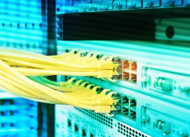Ethernet kablosu ağ üzerinde arka plan geçer