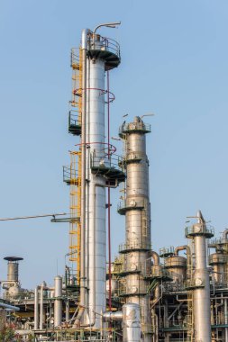 Gaz işleme fabrikası. Gaz ve petrol sanayiinin manzarası