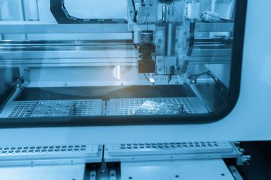 ndustrial makine robot montaj hattı fabrikada çalışıyor. Sma