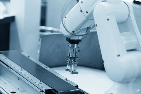 Cep Telefonu Kalıp Içinde Robot Makine Sistemi Fabrika — Stok fotoğraf