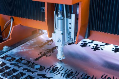Sac kesim sırasında kesme makinası Cnc lazer