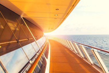 Yolcu gemisinden deniz manzarası