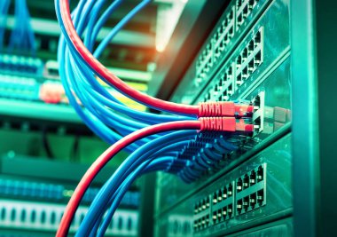 Ağ anahtarı ve ethernet kabloları, Veri Merkezi Konsepti.