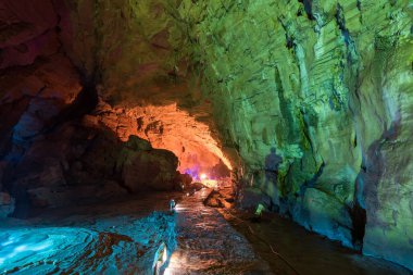 Lihuan, Hubei Provine, Çin 'deki 10 uzun mağara