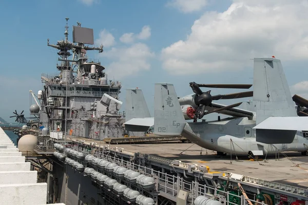 Hong Kong China September Het Amerikaanse Amfibische Aanvalsschip Uss Bonhomme — Stockfoto