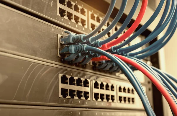 Informační Technologie Počítačové Sítě Telekomunikační Kabely Ethernet Připojený Internetu Switch — Stock fotografie