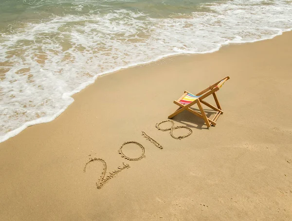 Krzesło Składane 2018 Napisane Piasek Zapisu Tropikalnej Plaży — Zdjęcie stockowe