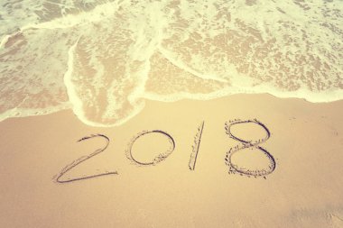 tropik sahilde kum yazılı 2018 yazmak