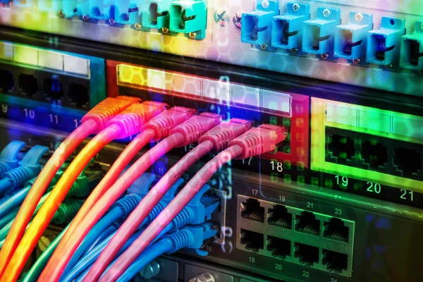 Καλώδια Ethernet Και Κόμβος Μεταγωγής Δικτύου Lan System Communication — Φωτογραφία Αρχείου