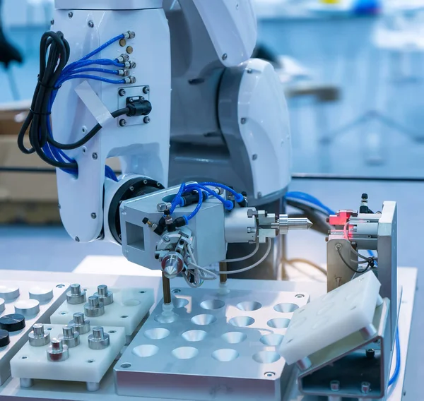 Industrielle Maschinen und Fabrik Roboterarm, Smart Factory Industry — Stockfoto
