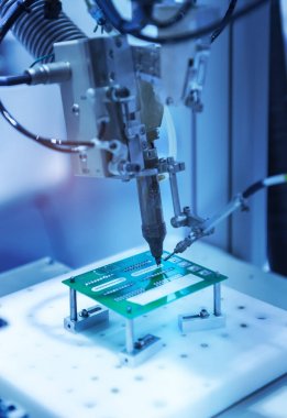 Yazdırılmış devre kartlarının otomatik kontrolü için robotik sistem