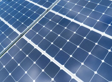 Modern Şehrin Parkındaki Güneş Panelleri