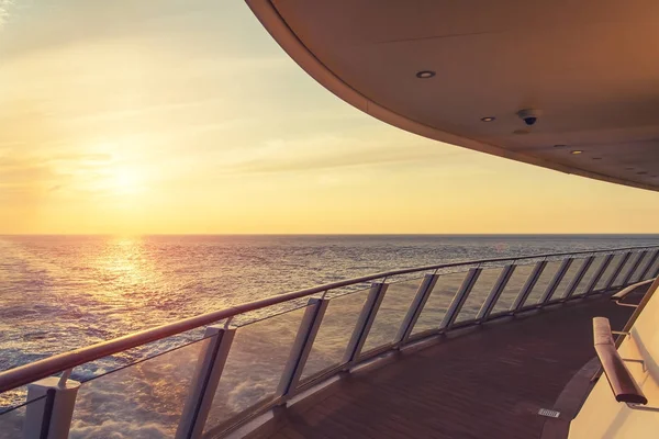 Sea View Cruise Ship Sailing — Stock Photo, Image