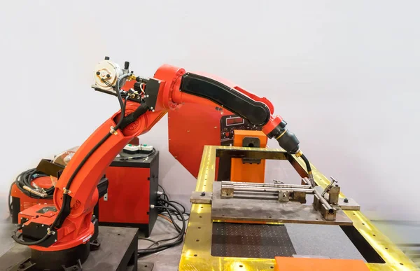 Otomatik robot kol işlemleri kaynak metal için