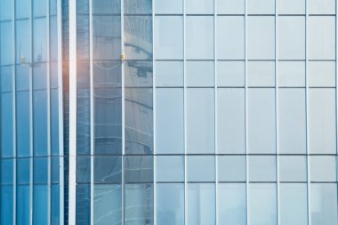 Modern binalarda modern cam siluetler.