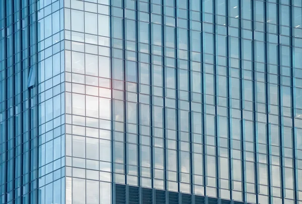 モダンな建物の現代的なガラスのシルエット — ストック写真