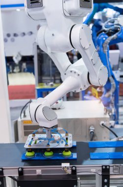 Endüstriyel makinede robotik pnömatik piston emici ünitesi, otomasyon sıkıştırılmış hava fabrikası üretimi