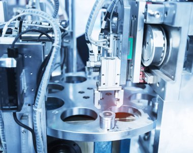 endüstriyel üretim tesisi, akıllı fabrika sanayi 4.0 konsept robot makine aleti.