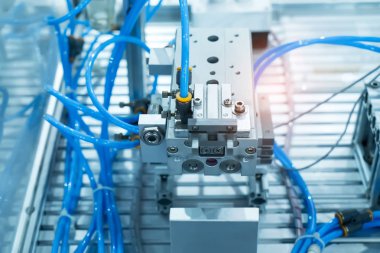 endüstriyel üretim tesisi, akıllı fabrika sanayi 4.0 konsept robot makine aleti.