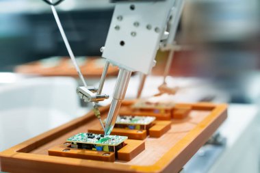 demir ipuçları, lehimleme ve derleme pcb kurulu üretim otomatik lehimleme