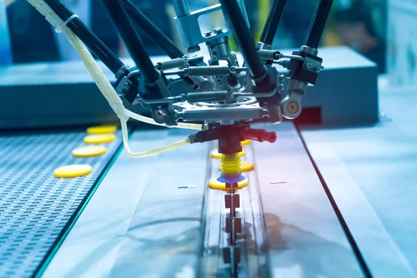 Robot Vakuovými Přísavky Dopravníkem Výrobě Factory Smart Factory Industry Koncept — Stock fotografie