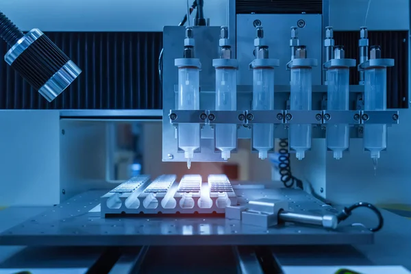 Robot tutkal şırıngası