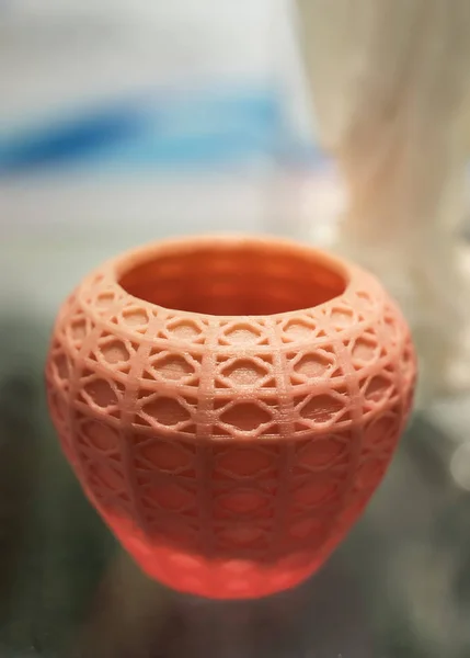 Vase closeup objekt tryckt 3D-skrivare närbild. Progressiv mod — Stockfoto