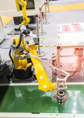 İstihbarat fabrikasındaki otomatik görüş sensörü kamera sistemi