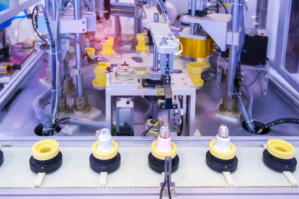 Máquina Inteligencia Artificial Fábrica Fabricación Industrial Lámpara Ahorro Energía — Foto de Stock
