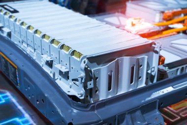 Elektrikli araba lityum pil ve güç bağlantıları