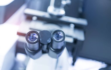 Yüksek hassasiyetli mikro işlemci üretim konsepti.