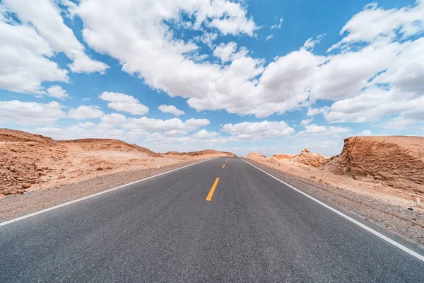 Estrada Frente Deserto — Fotografia de Stock