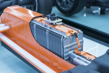 Elektrikli araba lityum pil ve güç bağlantıları