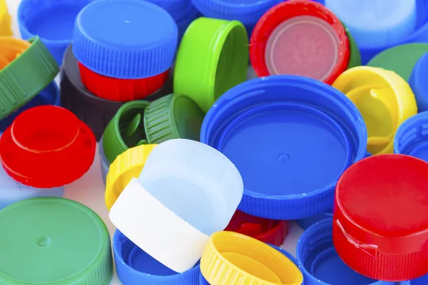 renkli plastik kapaklar