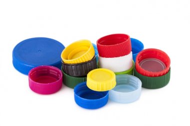 Renkli plastik şişe kapakları