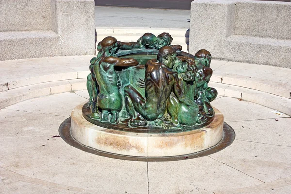 Well of Life sculpture — Stock Photo, Image