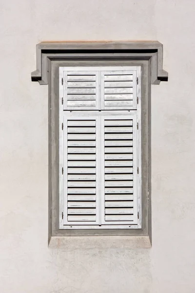 Closed window shutters — Stock Photo, Image