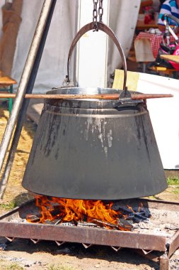 Su ısıtıcısı ile tripod