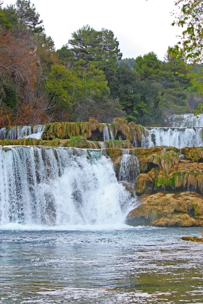 Cascata sul fiume Krka — Foto Stock