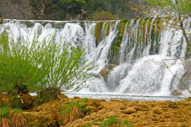 şelale krka Nehri üzerinde