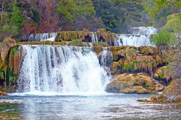 Wasserfall auf Krka — Stockfoto