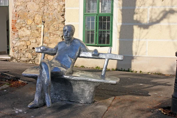 Sculpture Matos on the bench — Stock Photo, Image