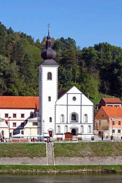 Katolicki kościół Świętego Antoniego z Padwy, Hrvatska Kostajnica, Cr — Zdjęcie stockowe